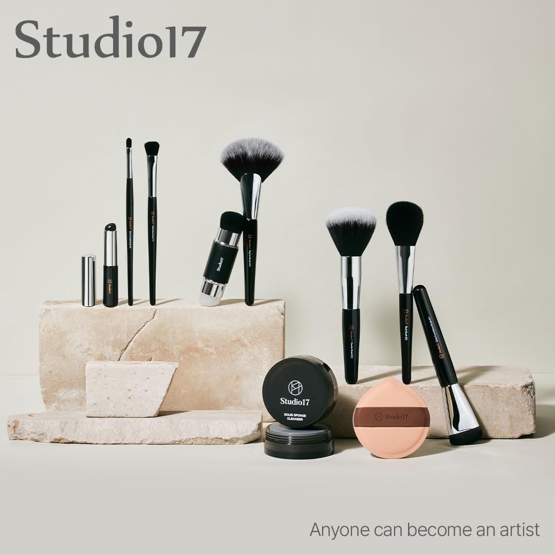 STUDIO 17 Big Fan Brush 453