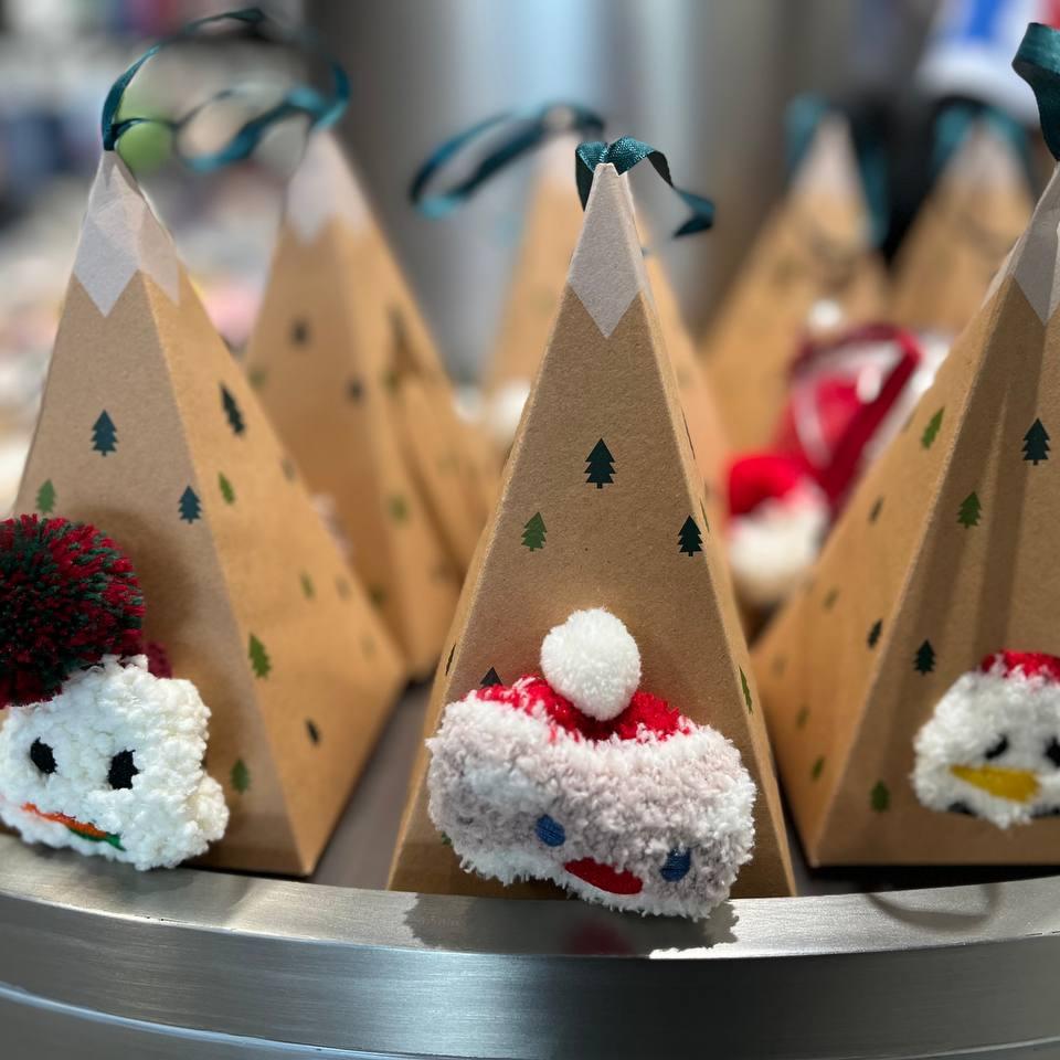 Christmas Tree Box Socks (8 Types)
