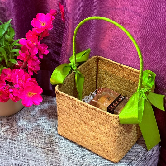 Woven basket with mooncake