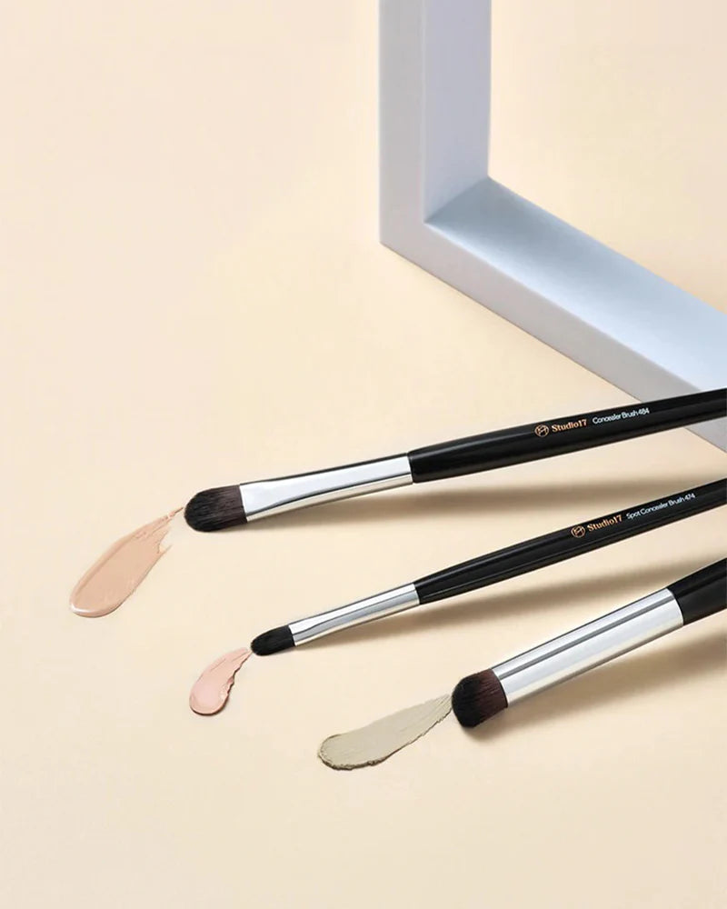 STUDIO 17 Spot Concealer Brush 474