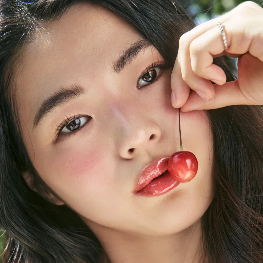 TOCOBO Juicy Berry Plumping Lip Oil (12 Shades)