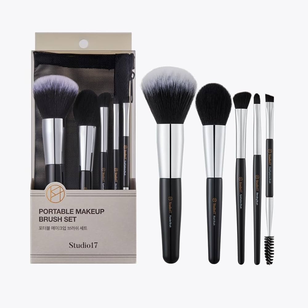 STUDIO 17 Portable Makeup Brush Set