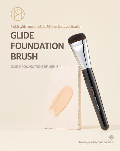 STUDIO 17 Glide Foundation Brush 411