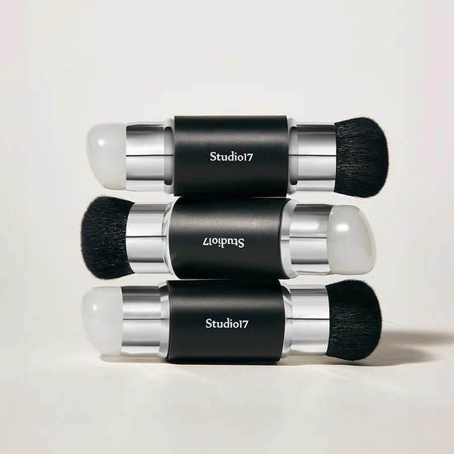 STUDIO17 Dual Silicone Blush Brush