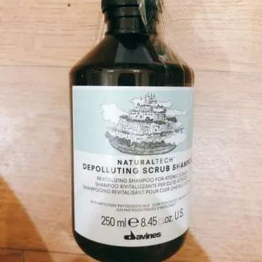DAVINES Depolluting Scrub Shampoo 250ml