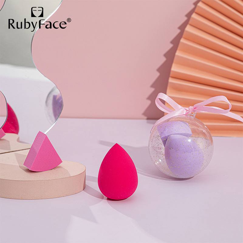 Rubyface Makeup Sponge in A Ball