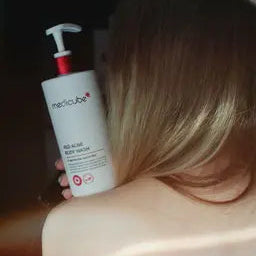 MEDICUBE Red Acne Body Wash 400g