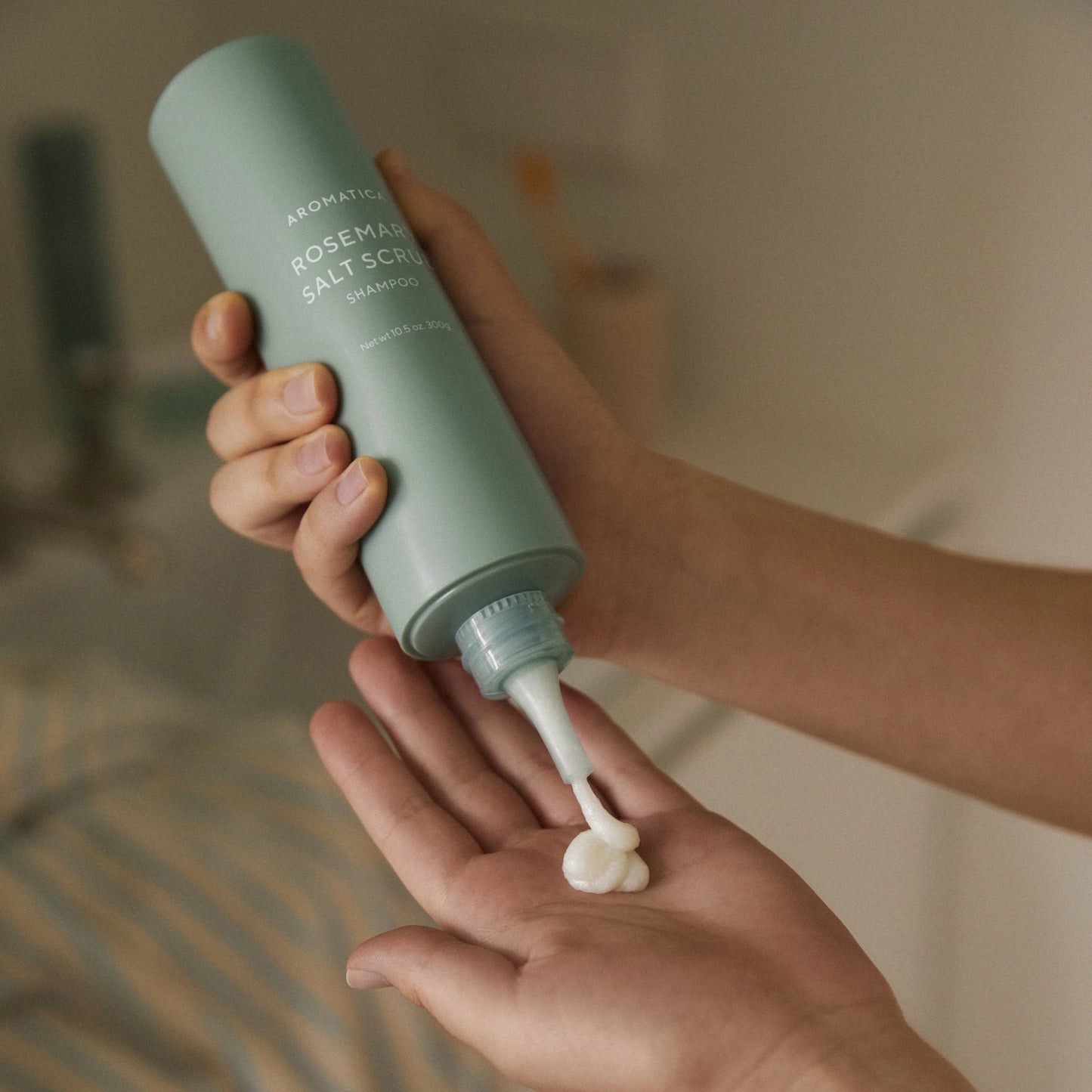 AROMATICA Rosemary Salt Scrub Shampoo