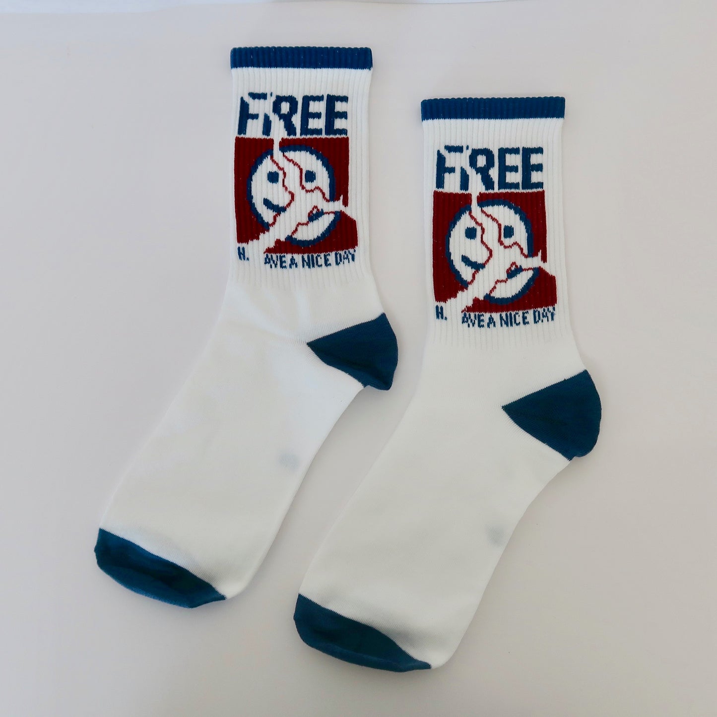 Free Have A Nice Day White Adult Socks