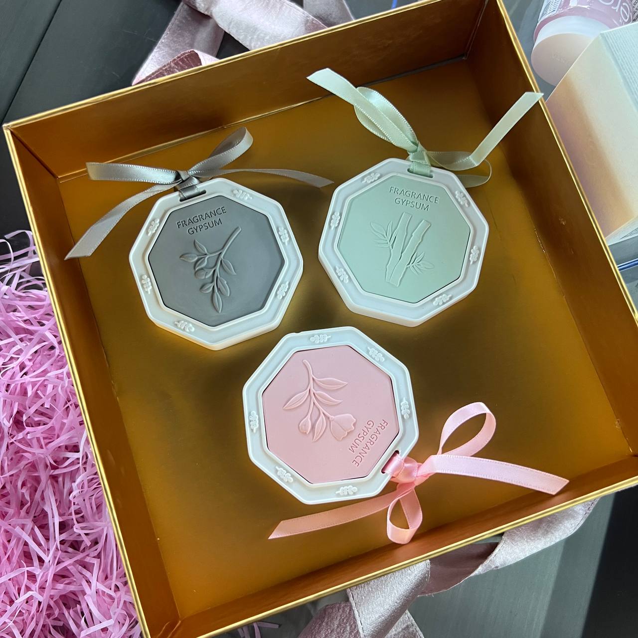 Wax Pendant Fragrances for Car or Room Wardrobe